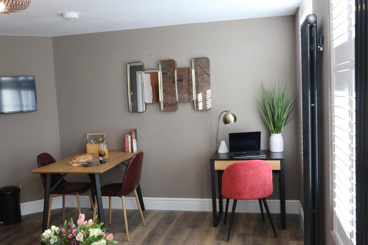 No 12 - Stunning Self Check-In Apartments In Worcester Centre Bagian luar foto
