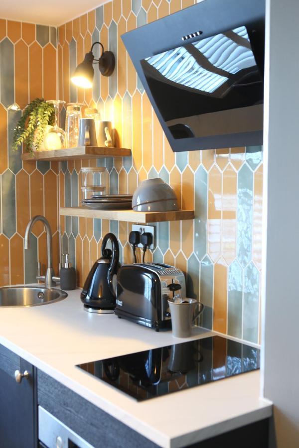 No 12 - Stunning Self Check-In Apartments In Worcester Centre Bagian luar foto