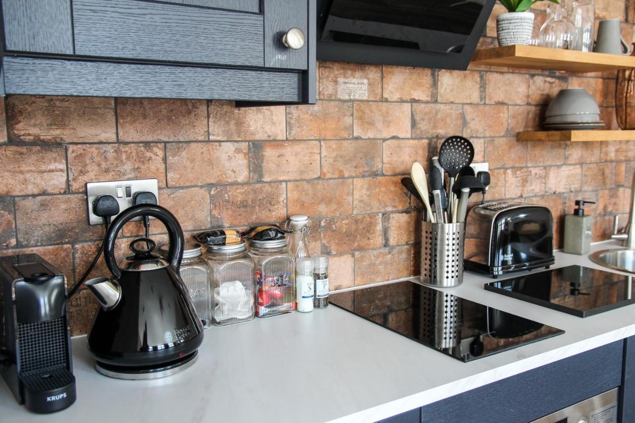 No 12 - Stunning Self Check-In Apartments In Worcester Centre Bagian luar foto